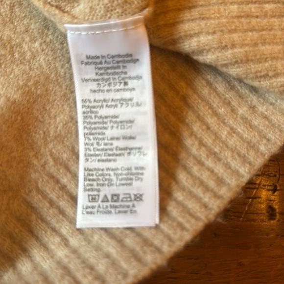 J Crew outlet Light camel color sweater - Picture 5 of 5